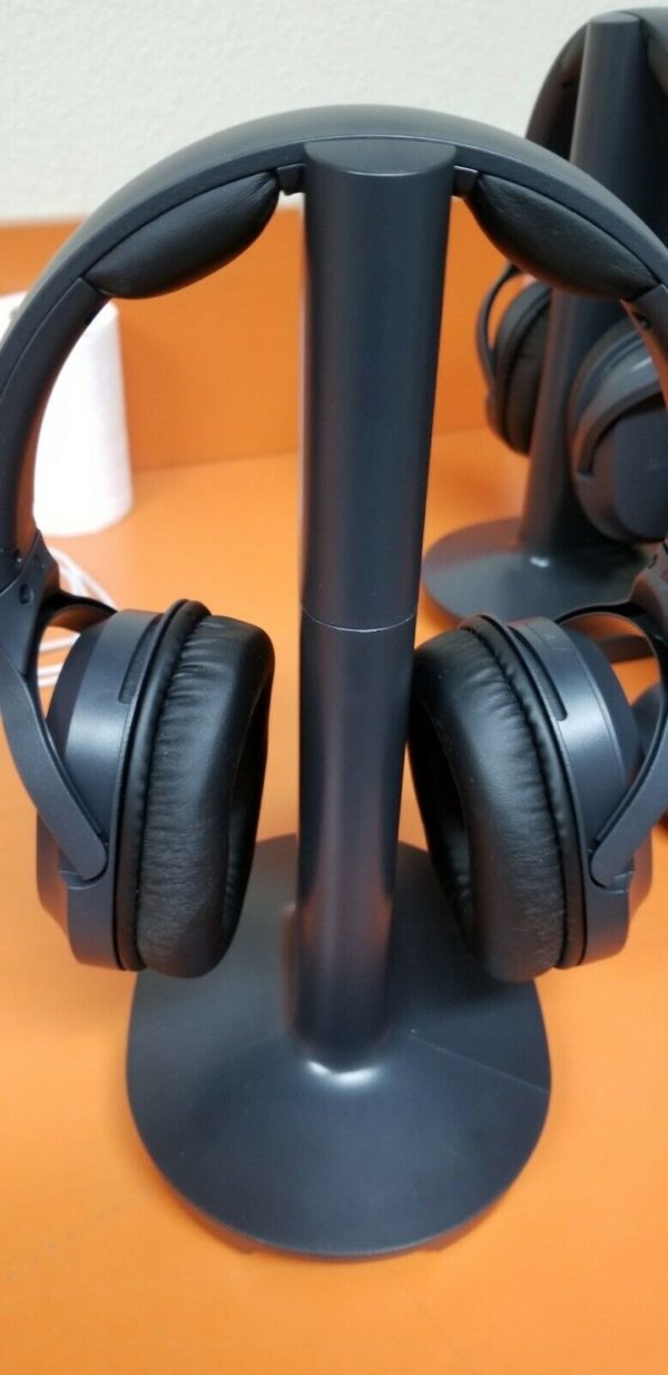 sony-headphones-black